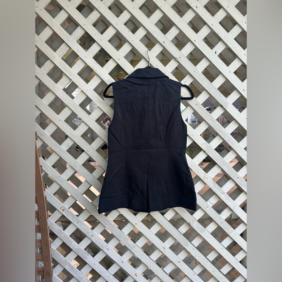 Reformation Billie Vest - Picture 7 of 7